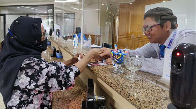 PELAYANAN PRIMA: Selama 57 tahun Bankaltimtara telah memberikan pelayanan bagi masyarakat Kabupaten Berau.