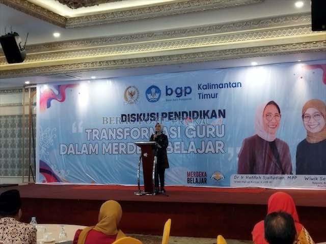 DISKUSI PENDIDIKAN: Wakil Ketua Komisi X DPR RI, Hetifah Sjaifudian, saat hadiri langsung kegiatan diskusi pendidikan yang diikuti oleh puluhan guru dari tingkat Taman Anak-anak hingga SMA, di Kabupaten Berau, kemarin.