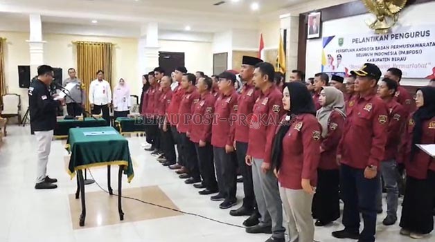 DILANTIK: Sebanyak 50 anggota PABPDSI Berau dilantik di Balai Mufakat, Rabu (20/12).