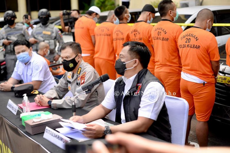 Polda Kalbar menggelar konfersi pers terkait pengungkapan kasus penggelapan kendaraan. Rabu (9/6), kemarin.