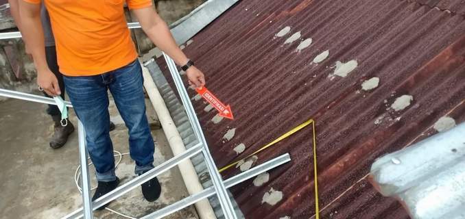 TKP : Petugas kepolisian datangi TKP lakukan pengecekan atas meninggalnya KY. (IST)