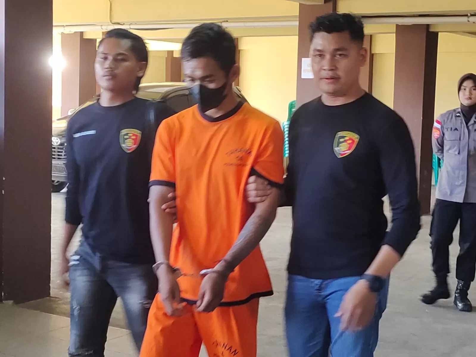 Polres Kapuas Hulu berhasil menangkap pelaku pemerkosaan dan pembunuhan berinisial NR yang merupakan karyawan perusahaan sawit. (IST)