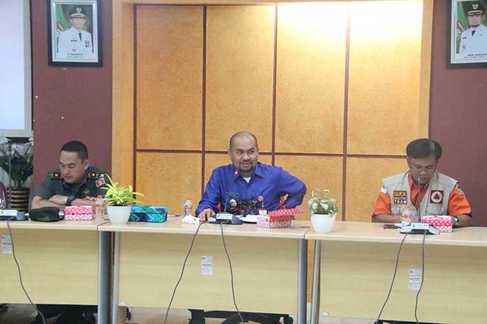 RAKOR: Waki Bupati Tala Abdi Rahman memimpin Rakor penetapan status siaga darurat bencana banjir, angin puting beliung dan tanah longsor.