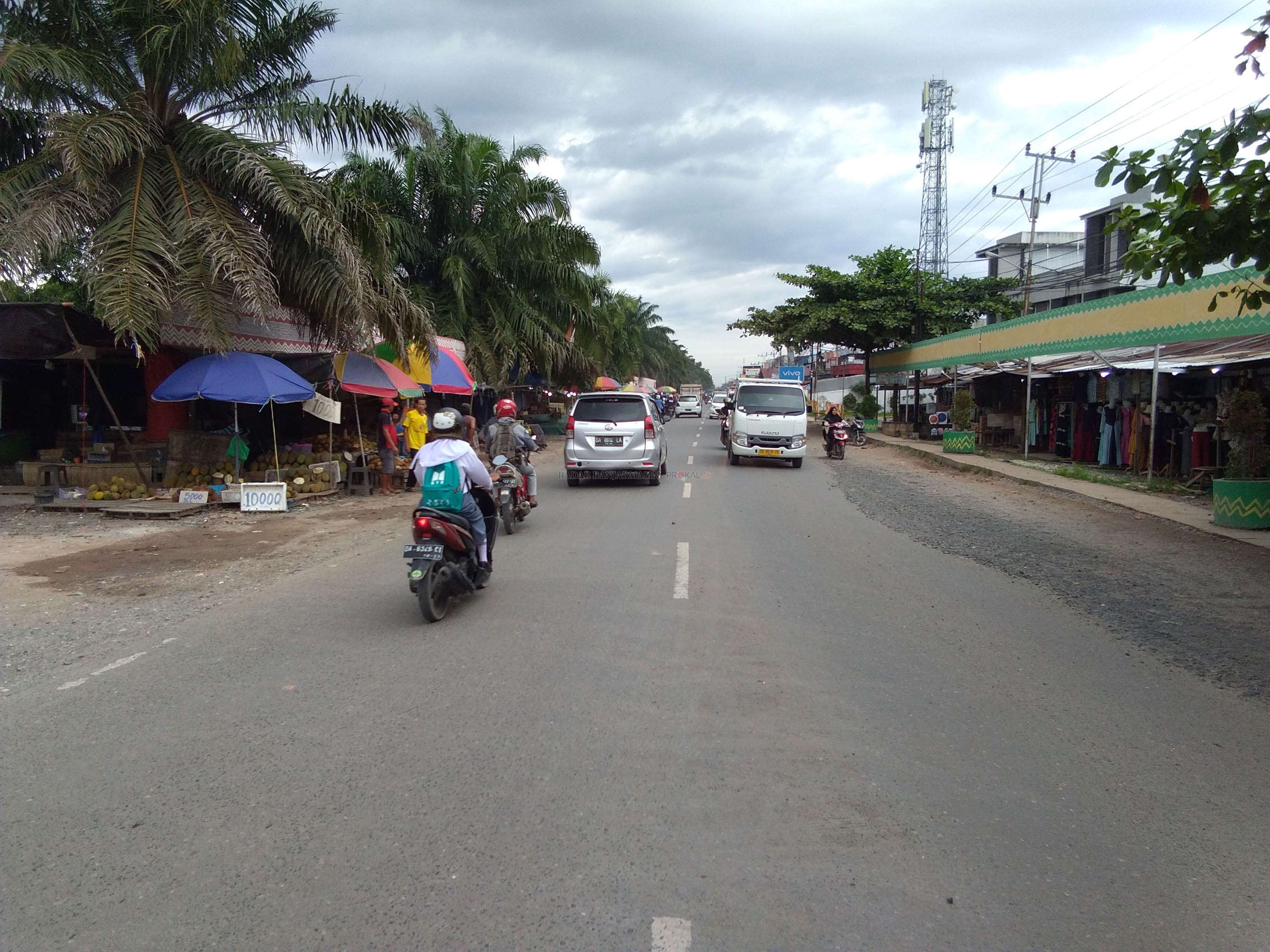 MASIH BERMASALAH: Jalan Handil Bakti yang terkendala pembebasan lahan. | DOK/RADAR BANJARMASIN