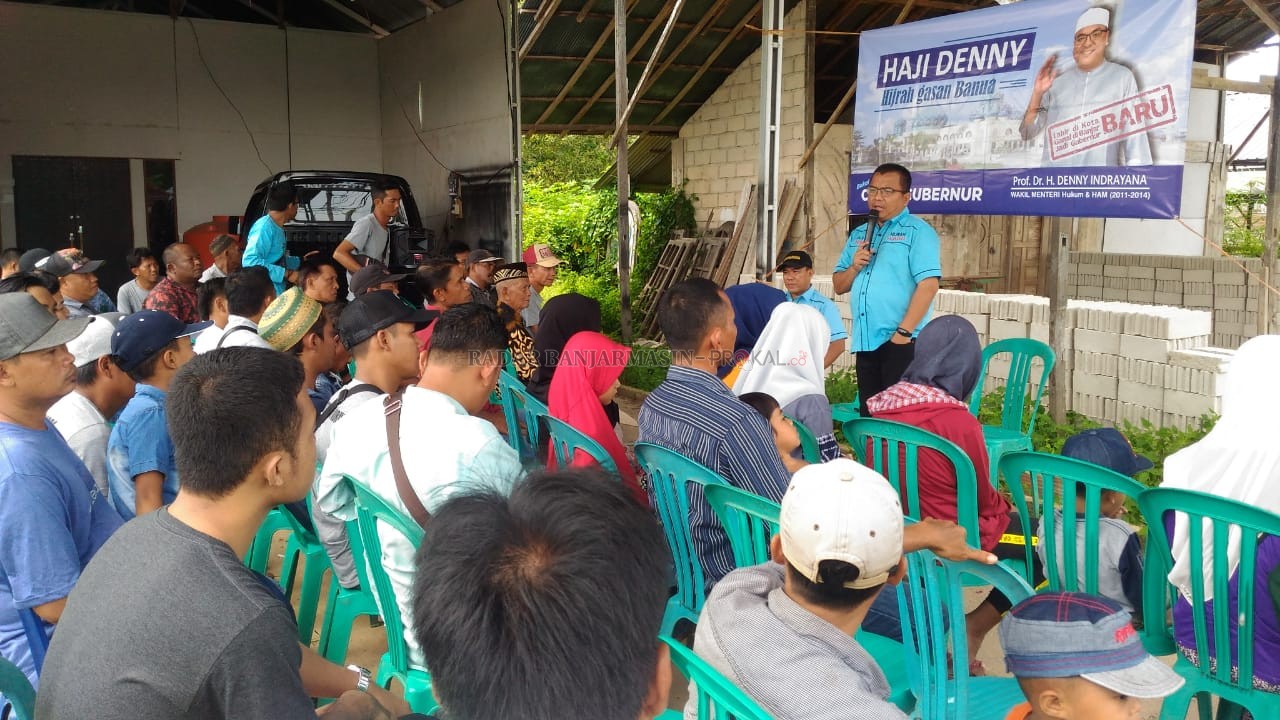 BERTEMU RELAWAN: H Denny Indrayana bertemu dengan relawan se-Tanah Laut, Sabtu (25/1).