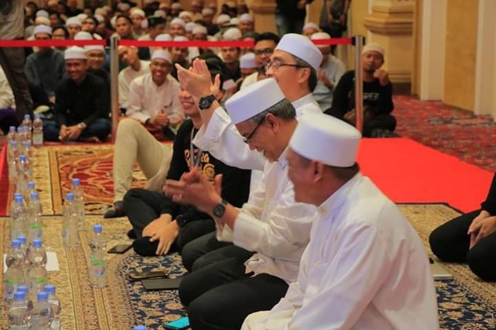 SANGKA BAIK: Wakil Walikota Banjarbaru Darmawan Jaya Setiawan bersama Sekretaris Daerah (Sekda) Kota Banjarbaru Said Abdullah, saat menghadiri kegiatan Waktunya Sangka Baik yang digelar oleh komunitas Sangka Baik, di Ballroom Hotel Grand Dafam Kota Banjar