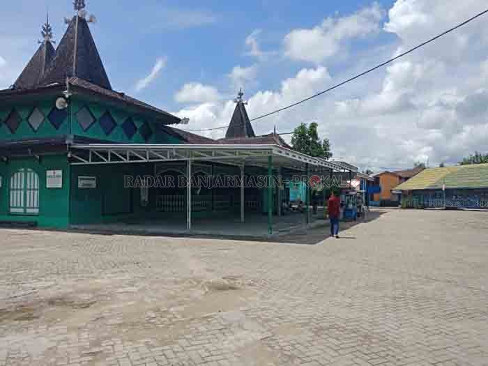 SEPI: Salah satu masjid di Kuin Banjarmasin terlihat sepi seiring imbauan ulama terkait mewabahnya corona.
