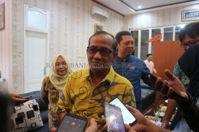 JUMPA PERS: Ketua Gugus Tugas COVID-19, Machli Riyadi yang juga menjabat sebagai Kepala Dinas Kesehatan Banjarmasin. | DOKUMEN RADAR BANJARMASIN