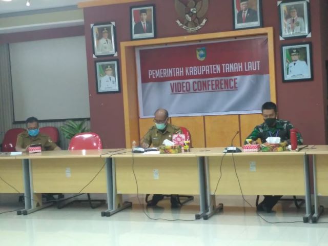 AMAN: Sekda Tala Dahnial Kifli memimpin rapat pemantauan harga menjelang Hari Raya Idul Fitri.