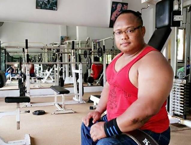 LATIHAN MANDIRI: Hero Pariyono memaksimalkan latihan dengan menggunakan peralatan milik pribadi.