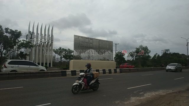 PERBATASAN: Jln A Yani di Kecamatan Liang Anggang menjadi perbatasan Kota Banjarbaru dengan Kabupaten Banjar. | DOK/RADAR BANJARMASIN