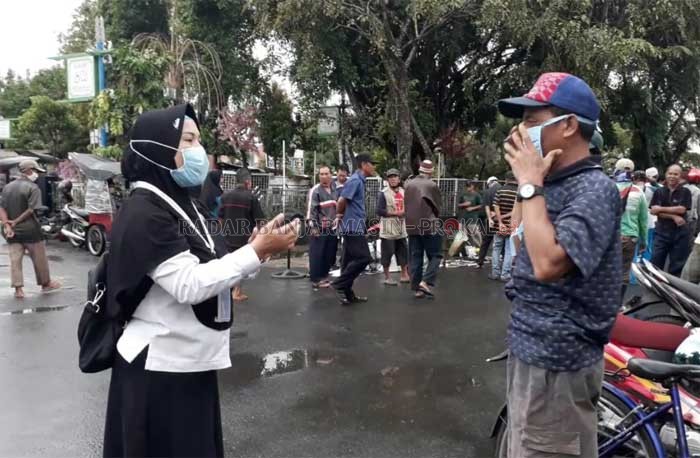 KELILING : BNNK HSS berkeliling Kecamatan sosialisasi P4GN dan pencegahan virus Corona. | FOTO BNNK HSS FOR RADAR BANJARMASIN