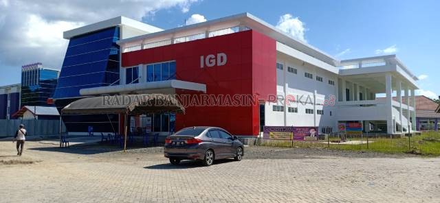 DITUTUP : Layanan IGD RSUD Brigjen Hasan Basry Kandangan terpaksa ditutup sementara. | FOTO: SALAHUDIN/RADAR BANJARMASIN