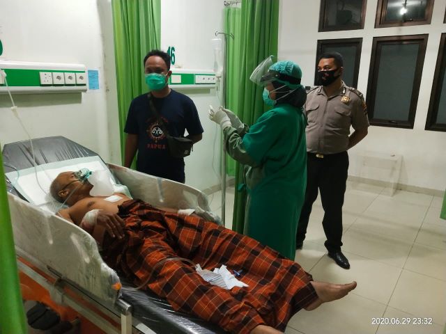 BERI INFO: Bahrudin sempat memberi informasi para pelaku yang menikamnya sebelum wafat.