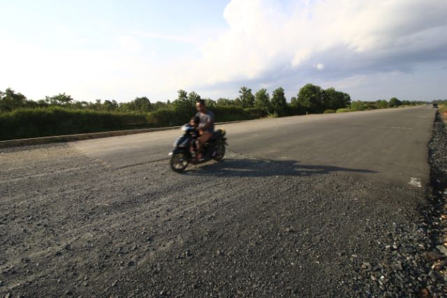 Sempat digodok, proyek lanjutan pembangunan jalan Guntung Manggis tembus Banjarbaru Jalan A Yani tujuan Tanah Laut (Tala) terpaksa terhenti. Alasannya karena ada refocusing anggaran.