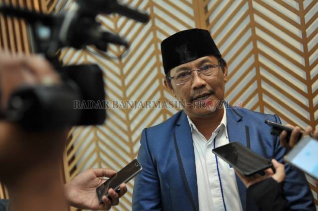 DEMOKRAT: Ketua DPD Partai Demokrat Kalsel, Rusian sendiri mengaku belum membaca isi surat dukungan tersebut. | FOTO: DOKUMEN RADAR BANJARMASIN