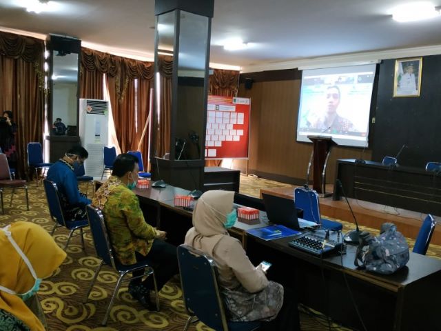 SOSIALISASI: Pemerintah Daerah Kabupaten Tanah Bumbu melalui Dinas Komunikasi dan Informatika mengadakan Sosialisasi tentang Aplikasi Evaluasi Sistem Pemerintahan Berbasis Elektronik (SPBE) melalui video conference di Kantor Bupati Tanah Bumbu, Kamis (16/