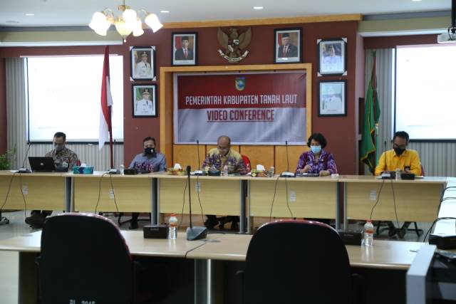 HADIR: Sekda Tala Dahnial Kifli menyampaikan sambutan Rakor Tim Monev KUR.