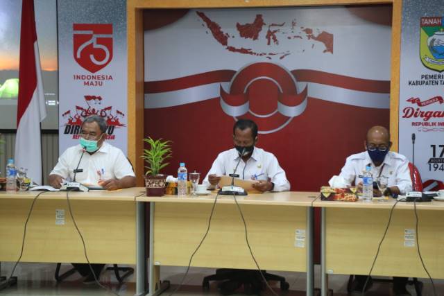 RAKOR: Bupati Tala Sukamta memimpinnya Rakor Evaluasi SAKIP, agar mendapat nilai yang baik.