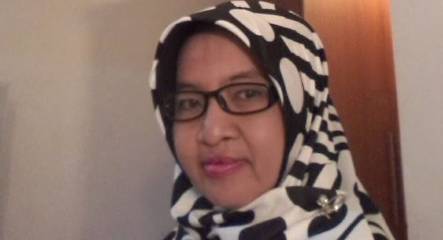 Hj Helda Rahmawati, S.Sos, S.Pdi, Guru PNS MAN 1 AMUNTAI