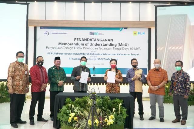 KERJASAMA: PT PLN UIW Kalselteng menandatangani MoU penyediaan tenaga listrik sebesar 69 Juta Volt Ampere (VA) untuk PT Sumber Daya Energi (SDE), Selasa (15/9). | FOTO: PLN FOR RADAR BANJARMASIN
