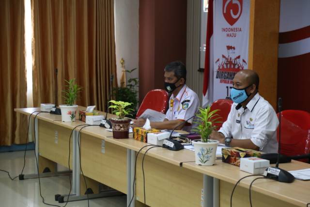 PEMAPARAN: Sekda Tala Dahnial Kifli memaparkan secara virtual kepada BPK terkait relaksasi pinjaman nol persen Gapura Karomah.