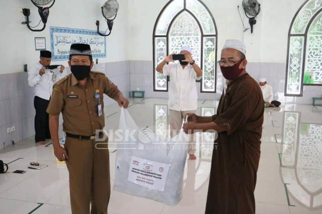 PROTOKOL KESEHATAN:Tempat Ibadah menjadi contoh penerapan protokol kesehatan.