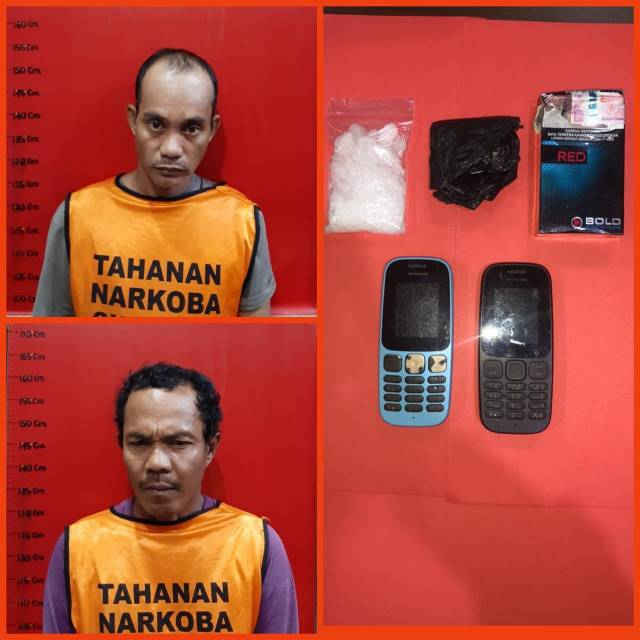 Yuliansyah alias Yuli (43) dan M Jatsuki alias Suki (49) ditangkap di Jalan Simpang Limau Jalur 1, Kelurahan Sungai Lulut, Banjarmasin Timur. Di saku celana Yuli ditemukan 1 paket sabu seberat 24,8 gram.