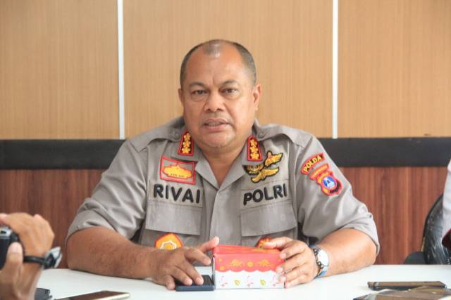 BERI KETERANGAN: Kabid Humas Polda Kalsel Kombes Pol Mochamad Rifai membenarkan terjadi mutasi para kapolsek di Tanah Bumbu.
