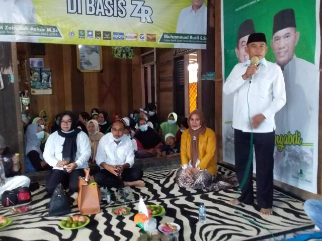Cawabup Muhammad Rusli melakukan kampanye di Desa Gunung Raya Kecamatan Mantewe.