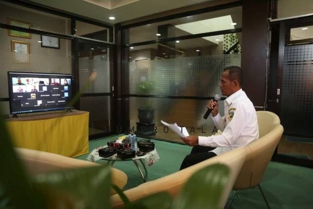WEBINAR: Bupati Tala Sukamta menghadiri Webinar online bersama Bank Mandiri Syariah dengan tema