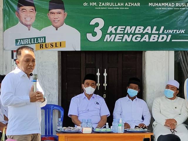 MENGUSULKAN : Ketua DPD PAN Tanbu H Sudian Noor mengusulkan program satu desa satu rumah tahfiz ke paslon Zairullah Azhar dan M Rusli.