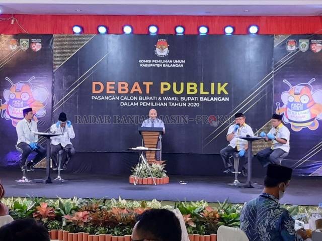 LANCAR: Debat publik perdana kandidat bupati dan wakil bupati di Pilkada Balangan 2020. | FOTO: WAHYUDI/RADAR BANJARMASIN.