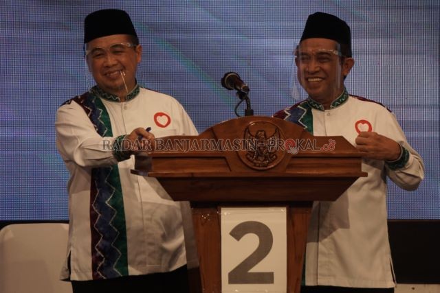 PEMENANG: Pasangan Ibnu Sina dan Arifin Noor berhasil memecahkan mitos dua periode di Banjarmasin.