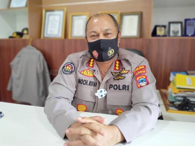 PERSUASIF: Kabid Humas Kombes Pol Muchamad Rifai mengatakan akan melakukan pendekatan secara persuasif terhadap ormas FPI. | FOTO; ENDANG SYARIFUDIN/RADAR BANJARMASIN