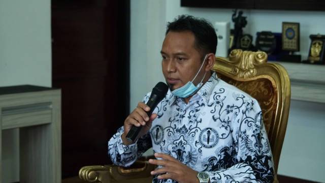 AUDIENSI: Wakil Wali Kota Banjarbaru H Darmawan Jaya Setiawan, Kamis (7/1) tadi beraudiensi dengan pengurus PGRI Kota Banjarbaru di Ruang Tamu Utama Wali Kota Banjarbaru.