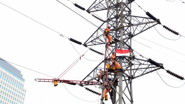 JARINGAN: PLN mendapatkan fasilitas pembiayaan senilai 310 juta dollar AS untuk Proyek Pengembangan Jaringan Distribusi di wilayah Jawa Timur dan Bali dari Asian Infrastructure Investment Bank (AIIB).