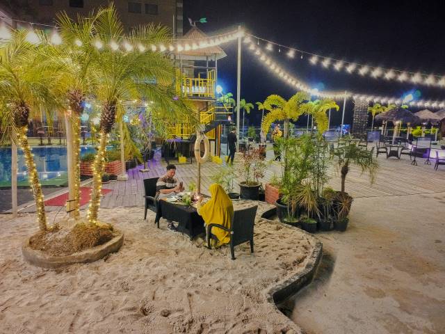 PROMO BARU: Paket menginap The 13th Q Promo terbatas hanya untuk 13 kamar. Jadi buruan yang mau dinner romantis di Dafam Banjarbaru. | FOTO: DAFAM FOR RADAR BANJARMASIN