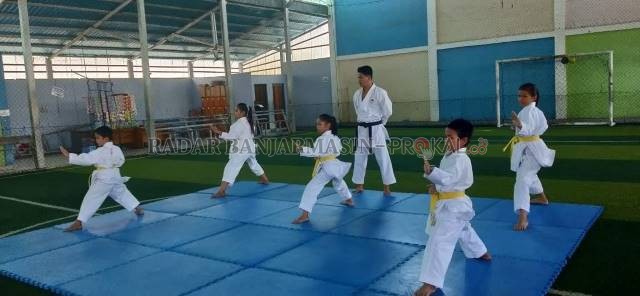 BELADIRI: Karate jadi salah satu cabor yang akan dipertandingkan di Popda Kalsel 2021.