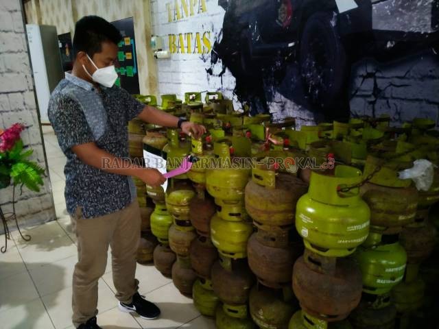 BARANG BUKTI: Pangkalan nakal di Pemurus Dalam ini sudah membuat masyarakat resah selama setahun terakhir. | FOTO: MAULANA/RADAR BANJARMASIN