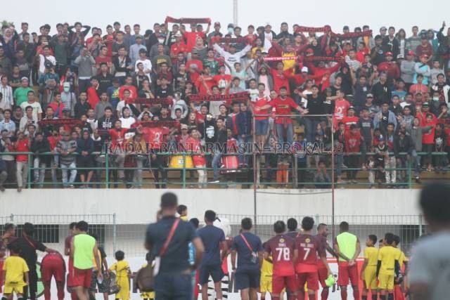 BERI KETERANGAN: Ketua umum Martapura FC M Hilman menjelaskan secara detail alasannya merelakan Martapura FC diakuisisi oleh Dewa United.