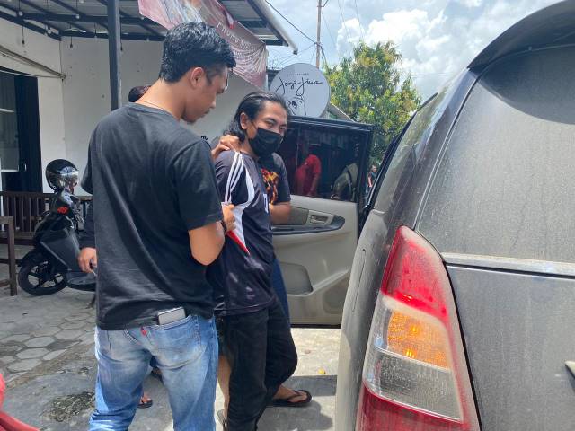 BURON: Rahman diamankan anggota Jatanras Polres HSU di Samarinda, Kaltim.