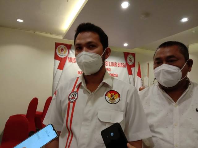 CARETAKER: Rikval Fachruri terpilih sebagai Ketua Umum ISSI Kalsel periode 2021-2025 versi Musprovlub di Hotel Pop Banjarmasin, Selasa (10/3) malam.