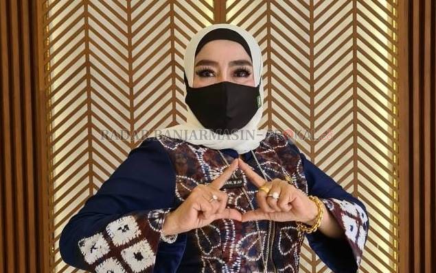 Kepala Dinas Perpustakaan dan Kearsipan Provinsi Kalimantan Selatan, Nurliani Dardie