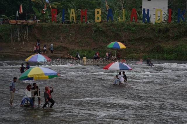 POTENSIAL: Salah satu tempat wisata alam yang dibangun warga di kawasan Meratus. Akhir tahun ini Meratus diusulkan masuk sebagai UNESCO Global Geopark (UGG). | FOTO: DOK/RADAR BANJARMASIN