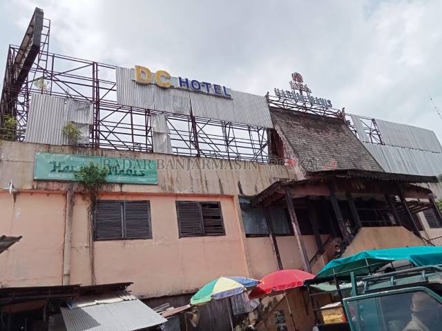TELANTAR: Bangunan Hotel Harum Manis di Banjarmasin. | FOTO: NADIATUL IZMI/RADAR BANJARMASIN