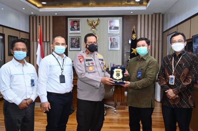 KUNJUNGAN: PLN UIW Kalselteng melakukan kunjungan ke Komando Resor Militer (Korem) 101 Antasari dan Polda Kalimantan Selatan. |  FOTO: PLN KALSELTENG FOR RADAR BANJARMASIN