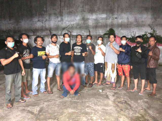 DIAMANKAN: Terduga pelaku pemalakan dan penganiayaan yang terjadi di wilayah Bandara Syamsudin Noor Banjarmasin di Banjarbaru diamankan oleh Polsej Banjarbaru Barat. | Foto: Humas Polsek Banjarbaru Barat for Radar Banjarmasin