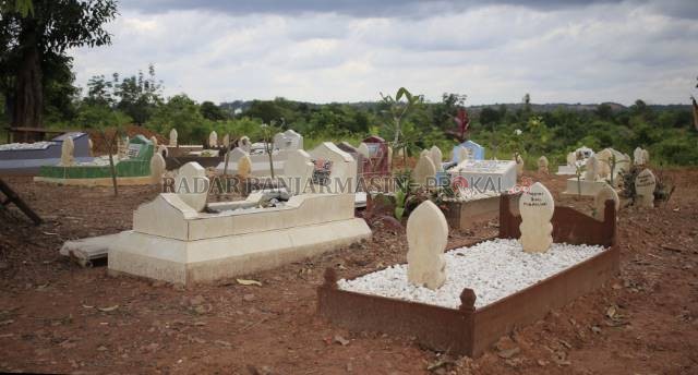 BUKTI TAK DISKRIMINASI: Tempat Pemakaman Umum (TPU) milik Pemko Banjarbaru yang berlokasi di Cempaka Banjarbaru. Disperkim Banjarbaru berencana akan membangun TPU untuk warga yang non muslim menginbat sejauh ini tempat pemakaman non muslim belum ada yang