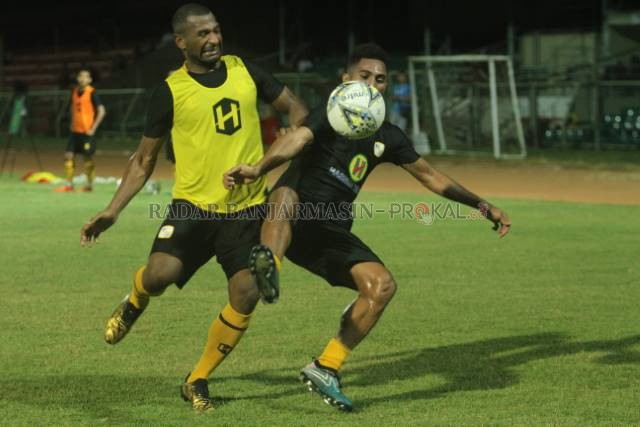 IBO DULU: Andri Ibo pernah berseragam Barito Putera yang gencar mengorbitkan pemain muda.